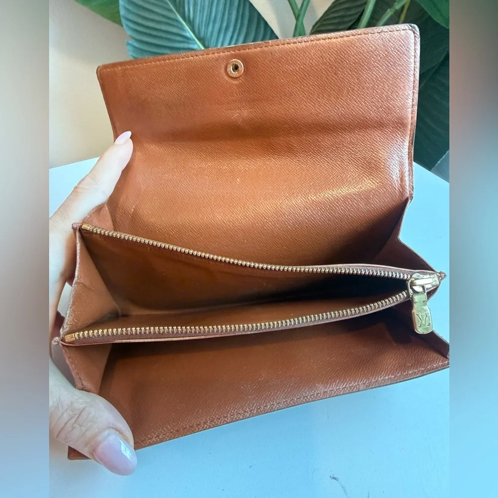 Louis Vuitton 'Sarah Wallet' - Picture 9 of 13